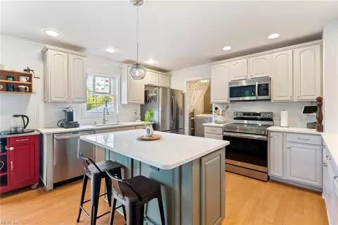 Kitchen - 122 Lumar Rd, Smithfield, VA 23430 photo 3 of 6