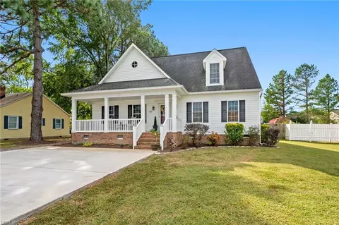 Exterior - 122 Lumar Rd, Smithfield, VA 23430 photo 3 of 9