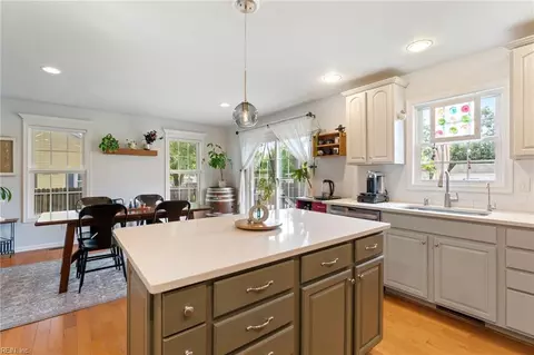 Kitchen - 122 Lumar Rd, Smithfield, VA 23430 photo 4 of 6