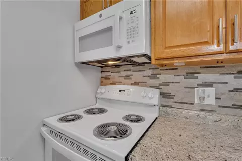 41 Haverford Ct, Hampton, VA 23666 photo 6