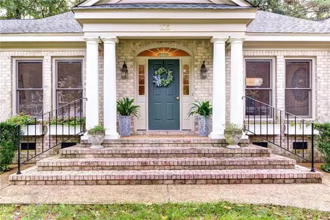 105 Jerdone Pl, Yorktown, VA 23692
