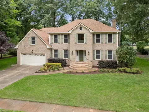 1010 Fairway Dr, Chesapeake, VA 23320