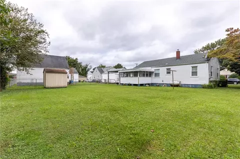 Exterior - 1235 Picadilly St, Norfolk, VA 23513 photo 4 of 6