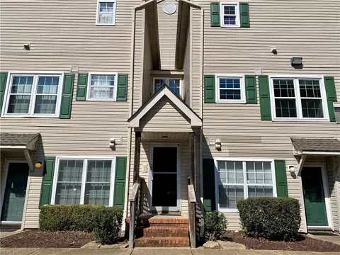 12844 Daybreak Cir, Newport News, VA 23602