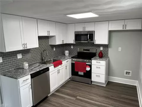 2110 Deep Creek Blvd, Portsmouth, VA 23704