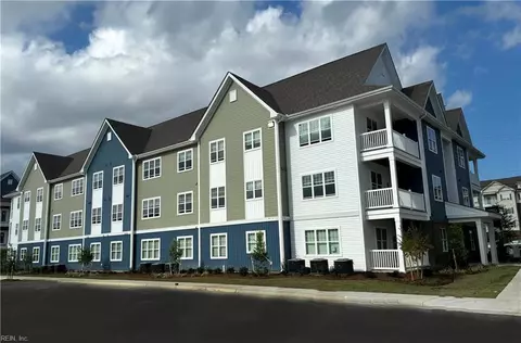 1736 Vankar Dr #204, Virginia Beach, VA 23456