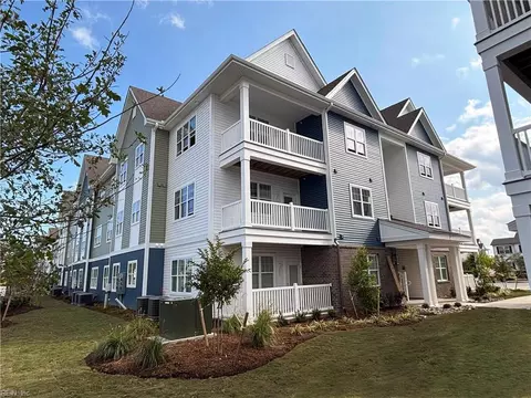1736 Vankar Dr #203, Virginia Beach, VA 23456