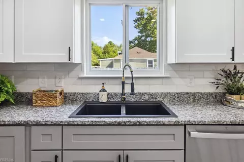 Kitchen - 1224 Perry St, Chesapeake, VA 23324 photo 4 of 5