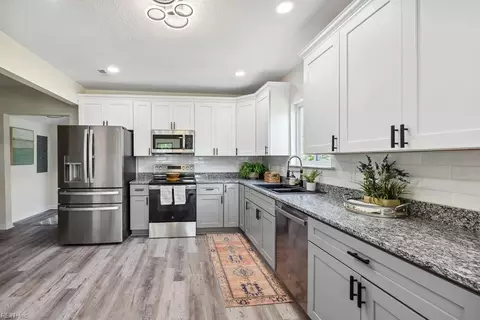 Kitchen - 1224 Perry St, Chesapeake, VA 23324 photo 1 of 5