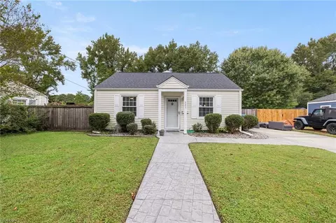 225 Air Station Dr, Virginia Beach, VA 23454