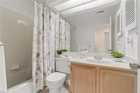 Bath - 1301 Eagles Trace Path #D, Chesapeake, VA 23320 photo 3 of 4