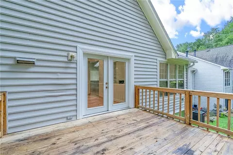 Exterior - 1301 Eagles Trace Path #D, Chesapeake, VA 23320 photo 2 of 6
