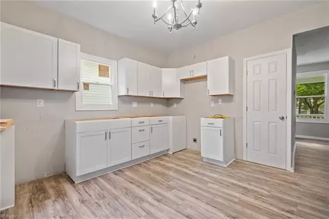 Entry Way - 435 Jackson St, Suffolk, VA 23434 photo 2 of 2