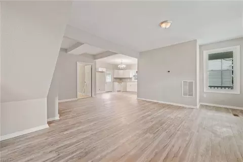 Living - 435 Jackson St, Suffolk, VA 23434 photo 2 of 2