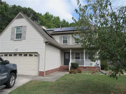 102 Adele Ct, Yorktown, VA 23693
