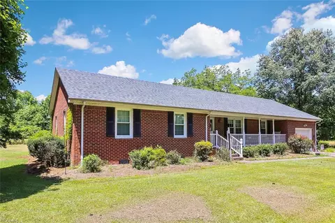 2028 Benefit Rd, Chesapeake, VA 23322