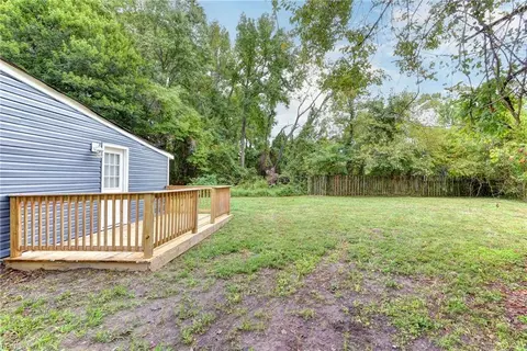 Exterior - 720 Norwood Cir, Hampton, VA 23661 photo 3 of 6