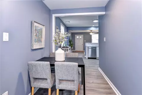 Entry Way - 720 Norwood Cir, Hampton, VA 23661 photo 1 of 3