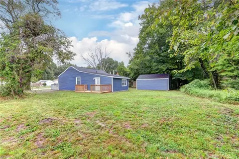 Exterior - 720 Norwood Cir, Hampton, VA 23661 photo 4 of 6
