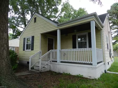 1216 Hawthorne Dr, Chesapeake, VA 23325