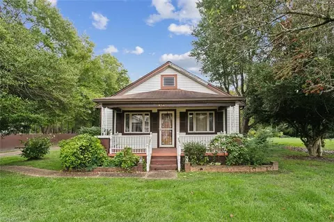 456 Queens Creek Rd, York County, VA 23188