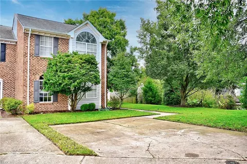 4700 Parvathi Ct, Virginia Beach, VA 23462