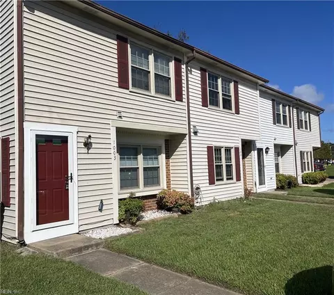 1003 Commonwealth Pl, Virginia Beach, VA 23464