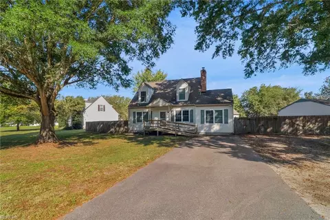 108 Gregory Dr, Carrollton, VA 23314