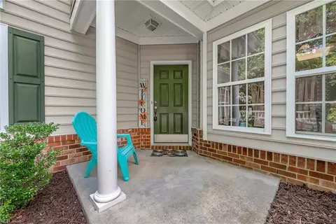 200 Cove Ter, Carrollton, VA 23314