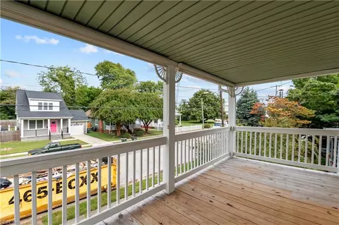 Exterior - 117 S Curry St, Hampton, VA 23663 photo 5 of 11