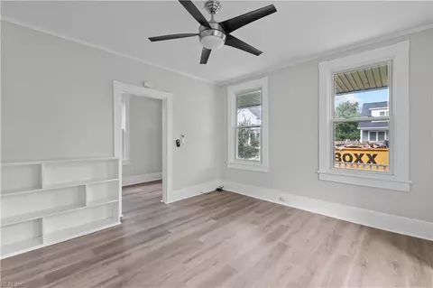 Living - 117 S Curry St, Hampton, VA 23663 photo 2 of 3