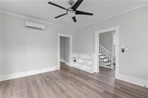 Living - 117 S Curry St, Hampton, VA 23663 photo 3 of 3