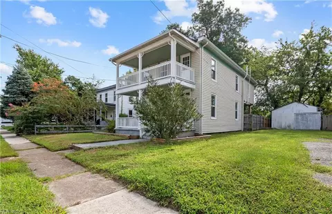 Exterior - 117 S Curry St, Hampton, VA 23663 photo 3 of 11