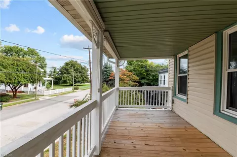 Exterior - 117 S Curry St, Hampton, VA 23663 photo 7 of 11