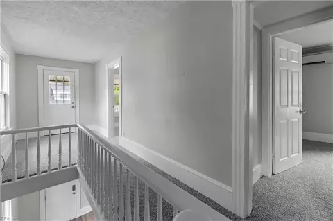 Entry Way - 117 S Curry St, Hampton, VA 23663 photo 7 of 7