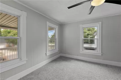 Bedroom - 117 S Curry St, Hampton, VA 23663 photo 6 of 7