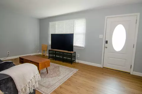 Entry Way - 5377 Beth Ct, Norfolk, VA 23502 photo 1 of 2