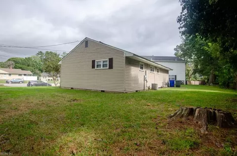 Exterior - 5377 Beth Ct, Norfolk, VA 23502 photo 4 of 4