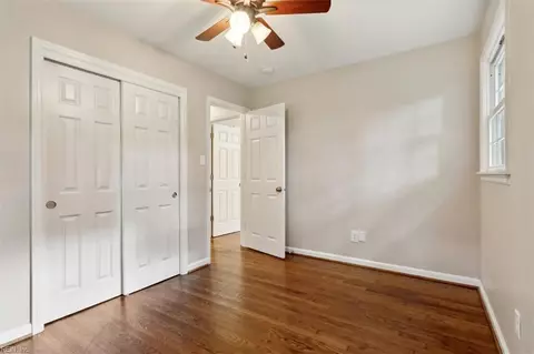 Bedroom - 20 Downer Ln, Hampton, VA 23666 photo 5 of 7