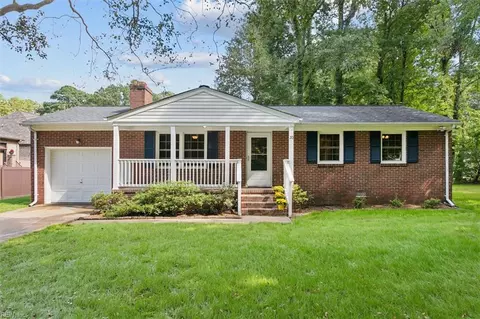 20 Downer Ln, Hampton, VA 23666