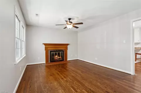 Living - 20 Downer Ln, Hampton, VA 23666 photo 1 of 2