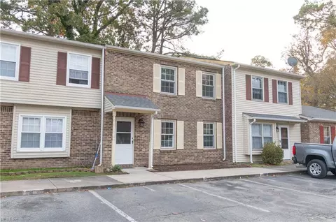 6 Penn Cir #C, Newport News, VA 23606
