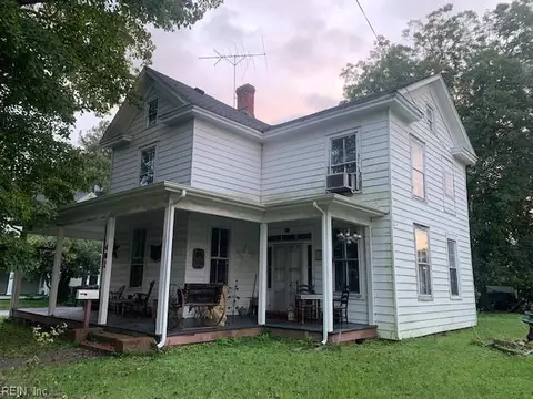 401 Norfleet St, Franklin, VA 23851