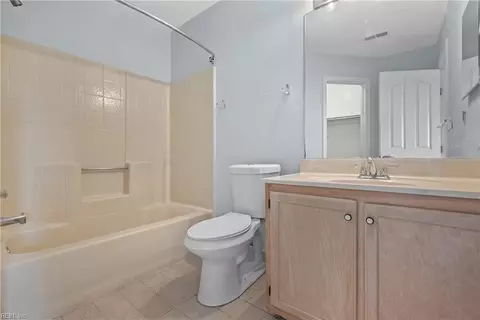 Bath - 9546 Bay Front Dr, Norfolk, VA 23518 photo 3 of 4