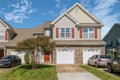 2707 Gunston Dr, Suffolk, VA 23434