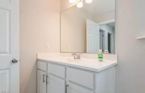 241 Greenbriar Ave, Hampton, VA 23661 photo 9