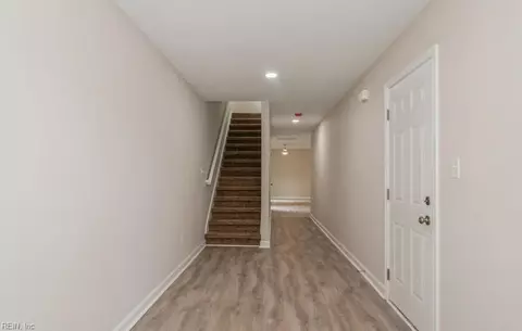 241 Greenbriar Ave, Hampton, VA 23661 photo 3