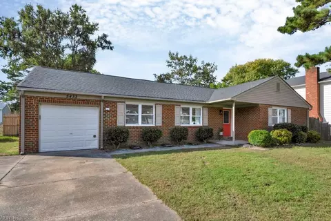 5433 Hunt Club Dr, Virginia Beach, VA 23462