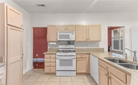 403 Adorn Ct, Suffolk, VA 23434 photo 5