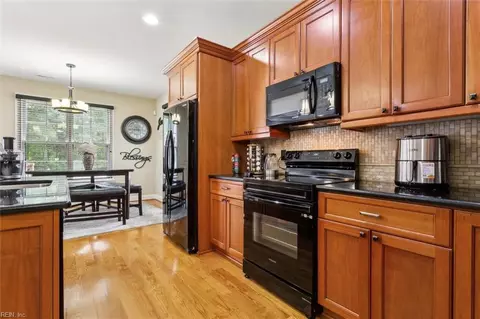 24 Palisade Pt, Hampton, VA 23666 photo 17